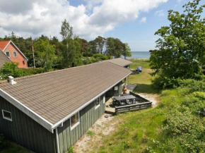 Four-Bedroom Holiday home in Nexø 12 in Snogebæk